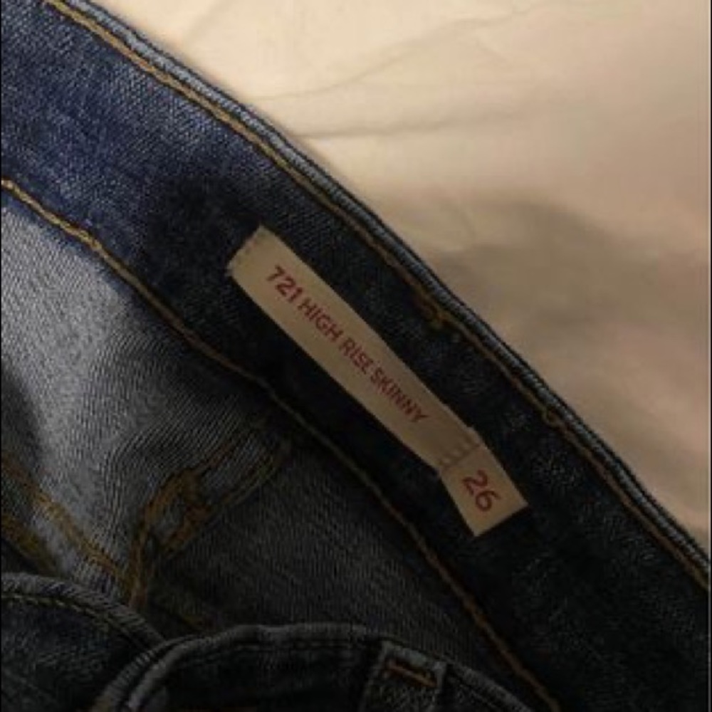 Levi’s (High Rise Skinny) - Picture 2 of 3